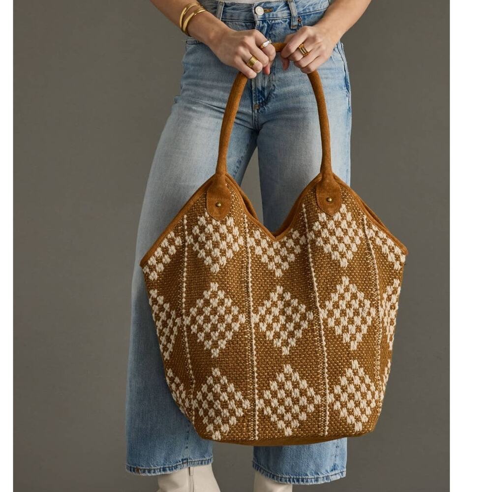 Brown Cream Diamond Woven Tote Bag - Picture 2 of 5